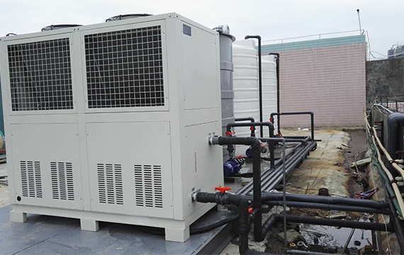 What are the maintenance methods for reducing the efficiency of industrial chillers?